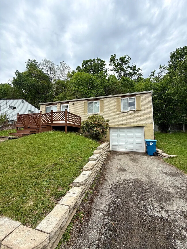 Photo - 6583 Sentry Ave