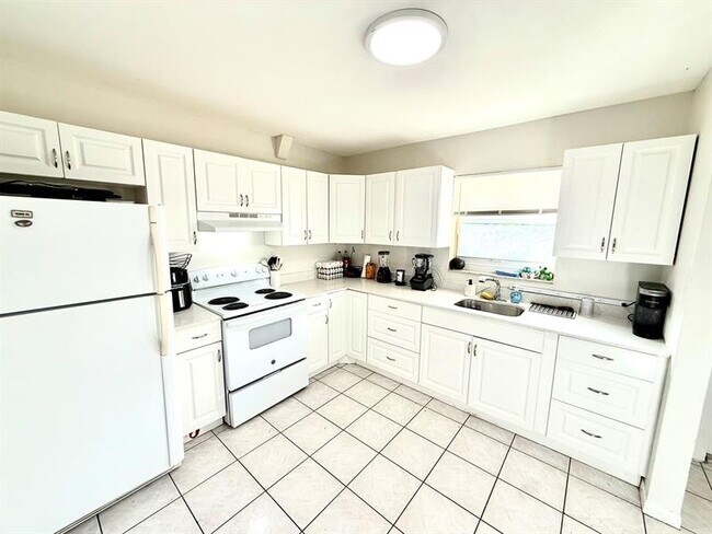 Photo - 3880 Woodside Dr