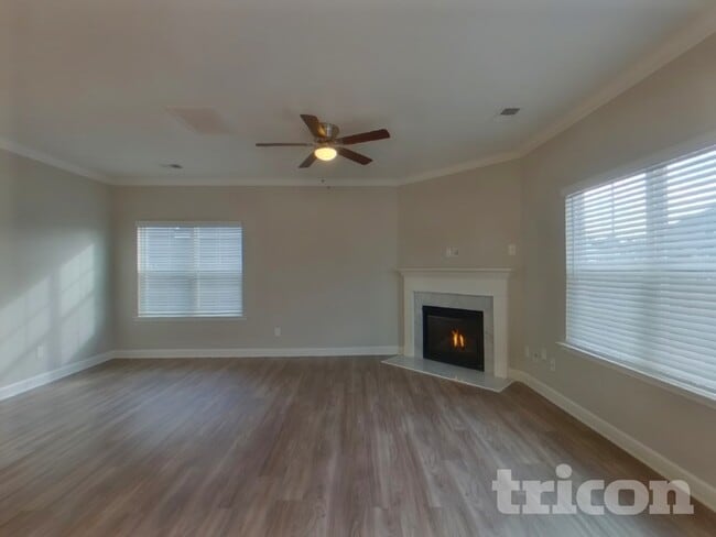 Photo - 1138 Bergenfield Ln