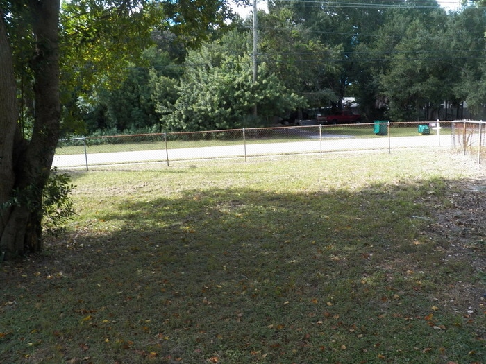 Photo - 1301 Sandy Ln