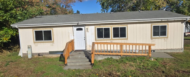 Photo - 108 E Bruce St