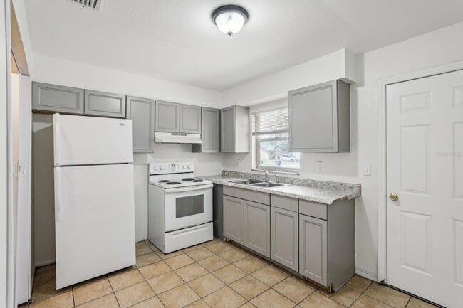 Photo - 2116 34th St NW