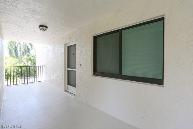 Photo - 788 Park Shore Dr Unidad D27