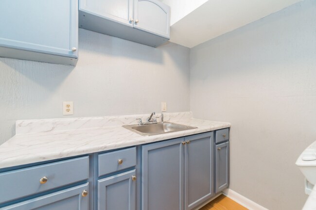 Photo - 487 W Ocean View Ave Unit B