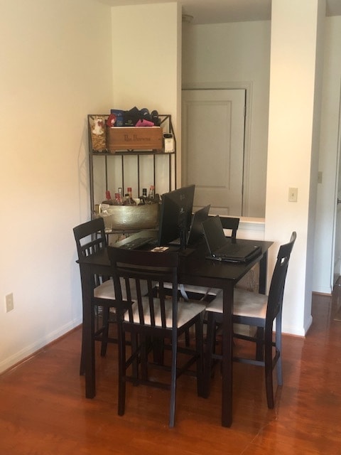 Área de comedor - 2655 Prosperity Ave Unidad 227