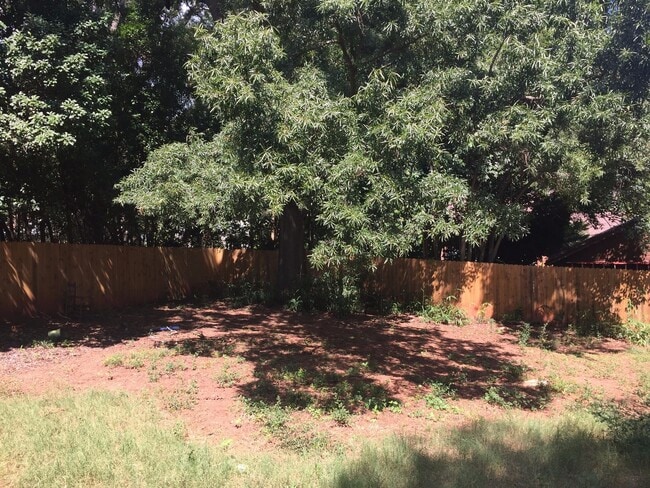 Photo - 170 Windsor Ct