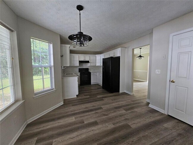 Photo - 4493 Bridle Ridge Way