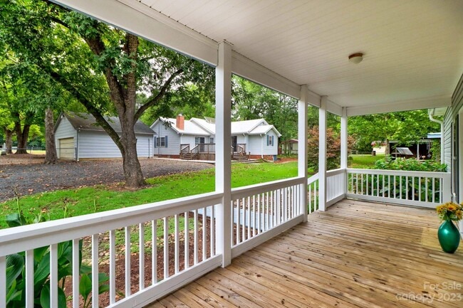 5905 E NC 152 Hwy