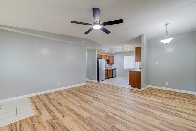 Photo - 9723 Portage Dr