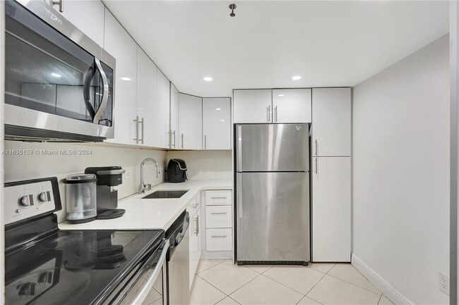 Photo - 20505 E Country Club Dr Unit AVENTURA 2 BEDROOM GREAT