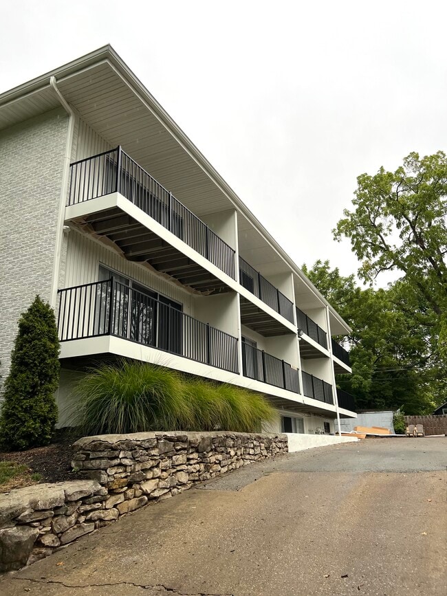 Photo - 4517 Jefferson St Unit #8