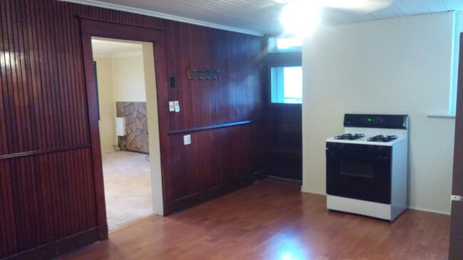 Photo - 27 Noster St