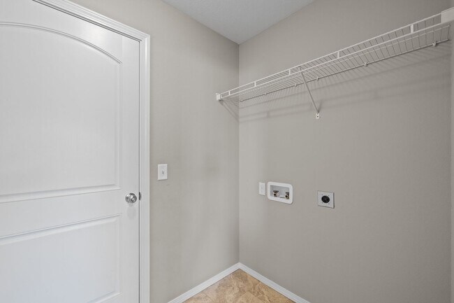 Photo - 4 Bedroom Home in Springfield, Missouri