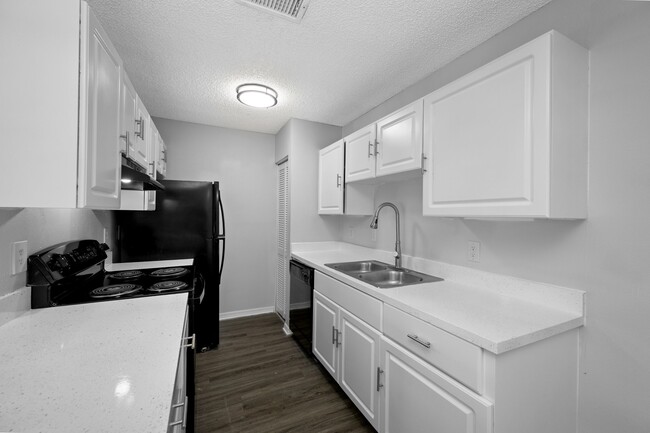 Photo - 10723 Buckingham Ct Unit B17023