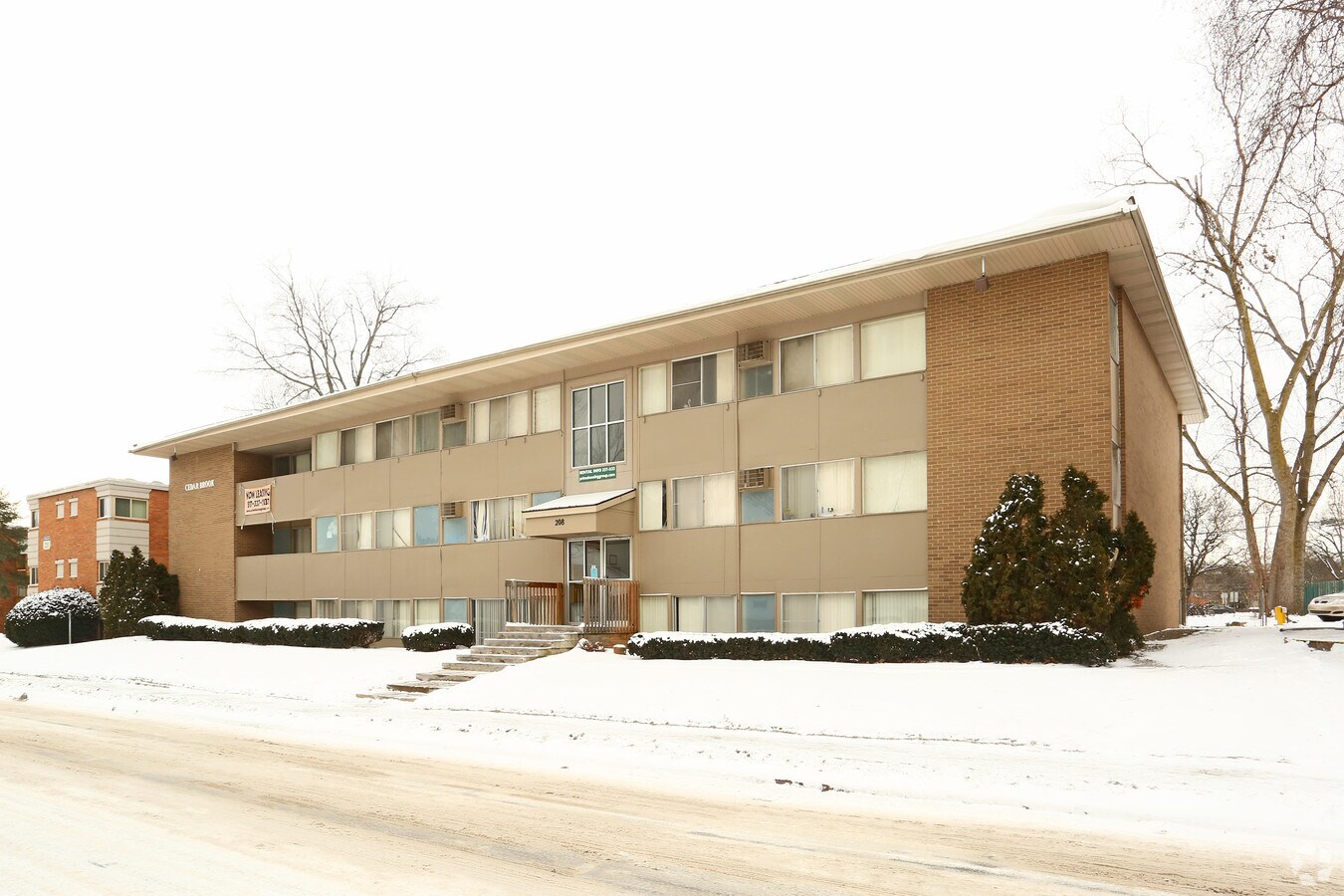 Cedarbrook Apartments - Cedarbrook Apartments