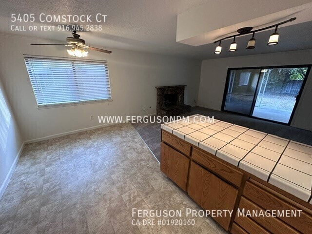 Photo - 5405 Comstock Ct