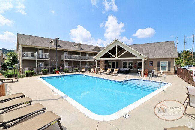 Pool - The Villas at River Bend Rental