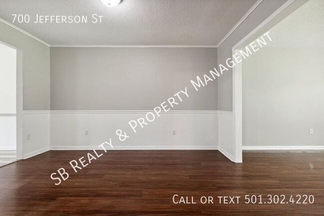 Photo - 700 Jefferson Dr