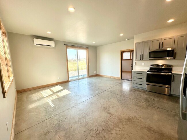 Photo - 121 E 26th Ave Apartment Unit 2