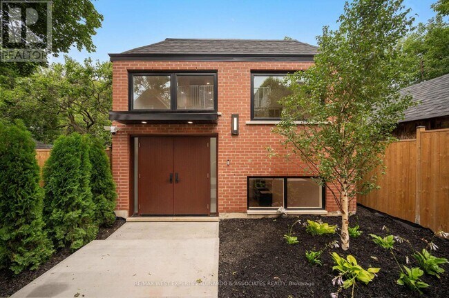 Photo - 412 Glenholme Ave