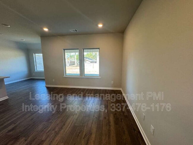 Photo - 331 White Pine Dr