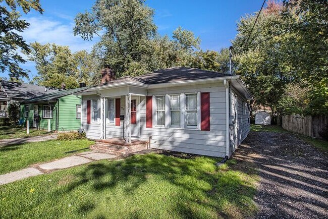 Photo - $1450- 2 Bedroom home, Renovated - Ask abo...