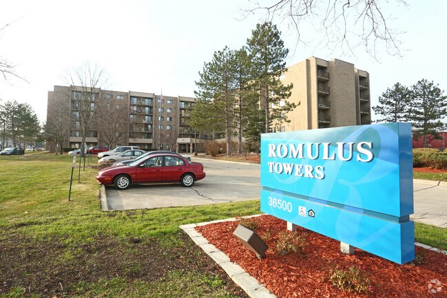 Photo - Romulus Tower