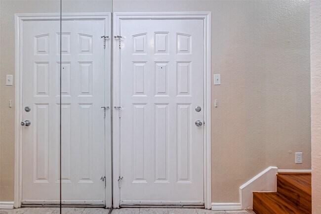 Photo - 7597 Cambridge St