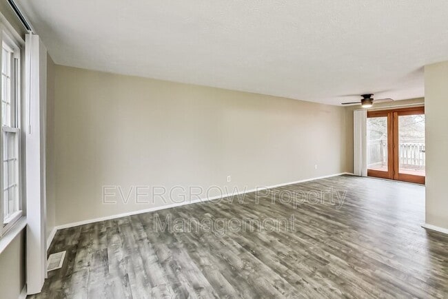 Photo - 5310 Shelbyville Rd