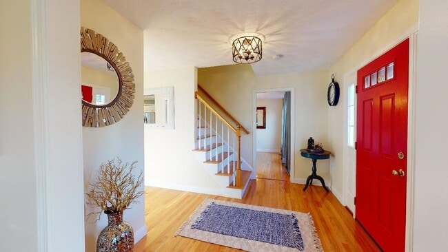 Photo - 89 Nashua Rd