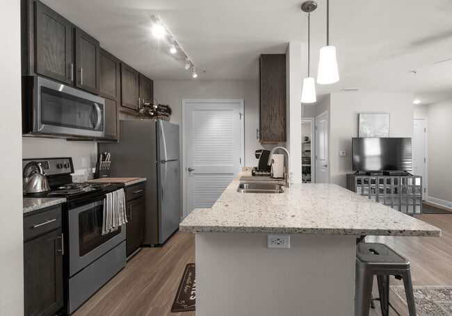 Stanford Pointe - Stanford Pointe Apartments