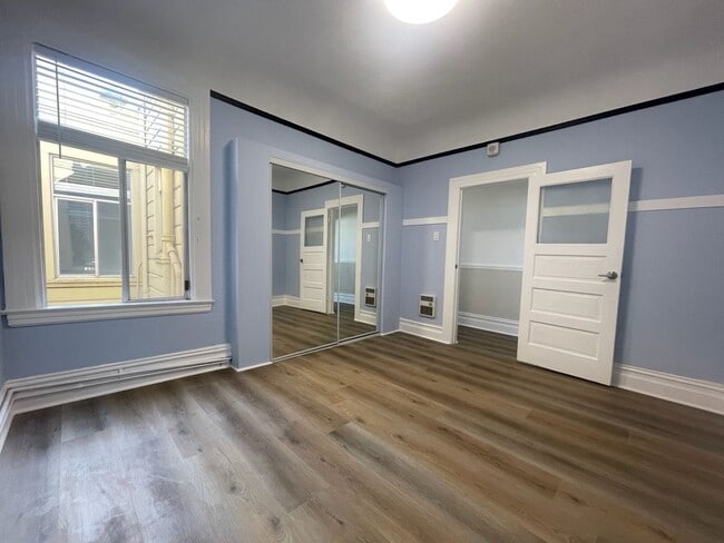 Photo - 1062 Washington St