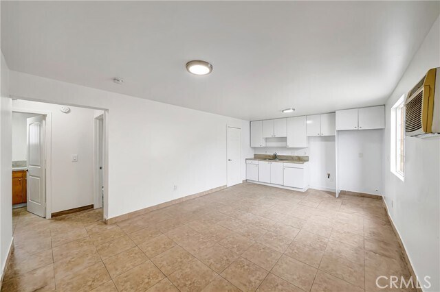 6827 Simpson Ave Unit 4