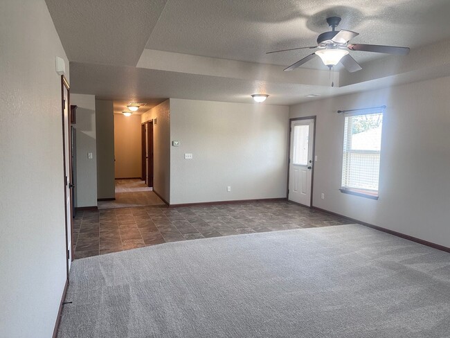 Photo - 108 SE Rose Garden Ln