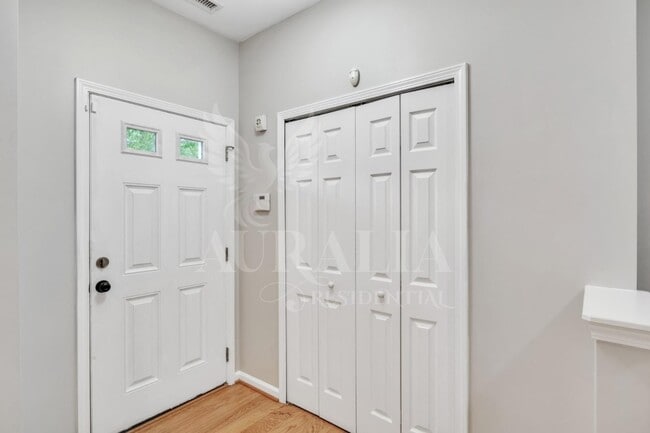 Photo - 255 Hampshire Downs Dr