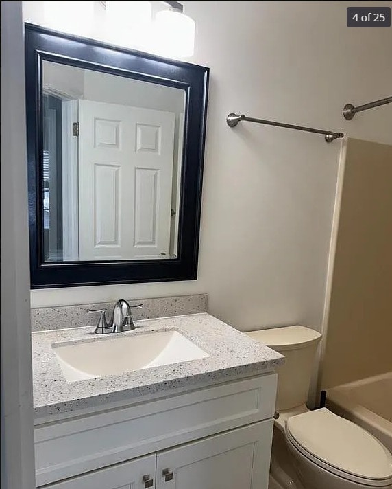 119 Stoneham Dr Unit Room A