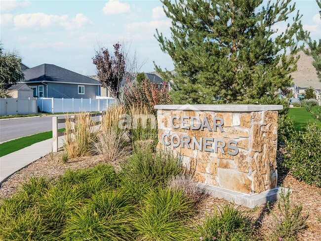 Building Photo - 2339 Frontier St