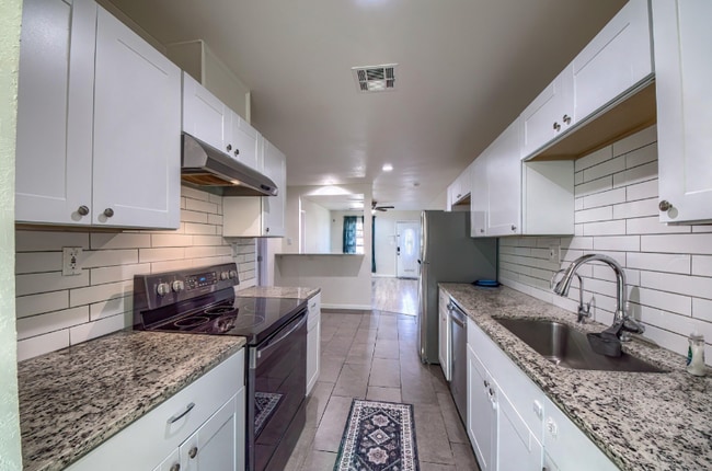 Photo - 4906 Melvin Dr