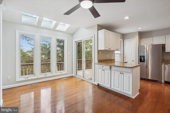 Photo - 14634 Battery Ridge Ln