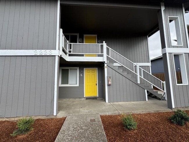 Building Photo - 2223 Hawthorne St