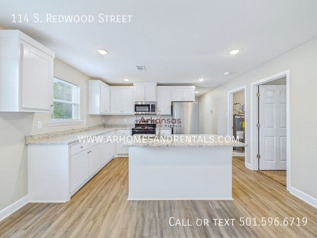 Photo - 114 S Redwood St