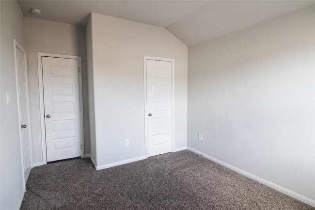 Building Photo - 14706 Pinion Ct