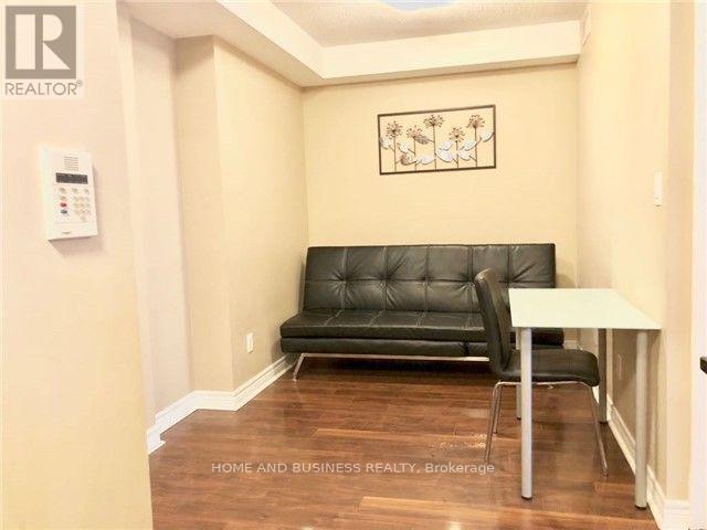 Photo - 310 Burnhamthorpe Rd W Unité 907