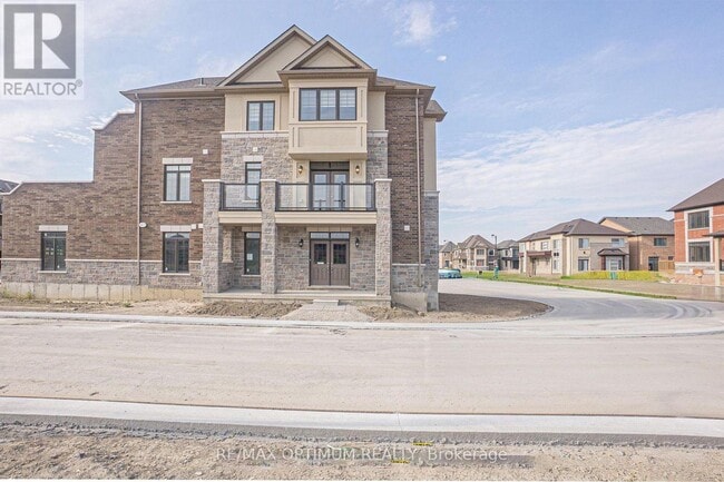 Photo - 70 Keyworth Cres