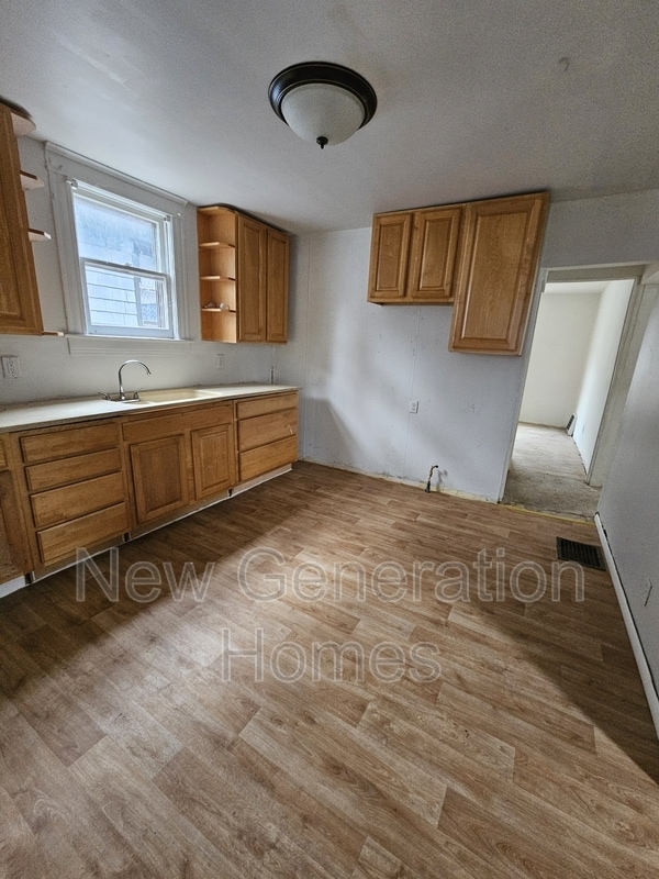 Photo - 1913 E Prairie Ave