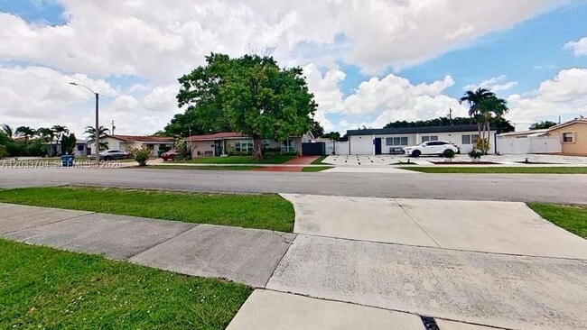 Photo - 3030 SW 96th Ave