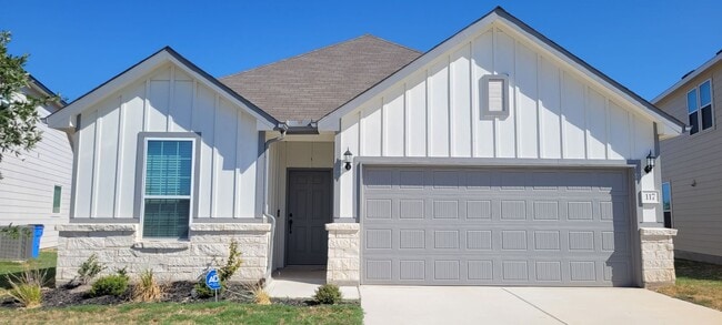 Building Photo - AWESOME 4/2 in Lily Springs