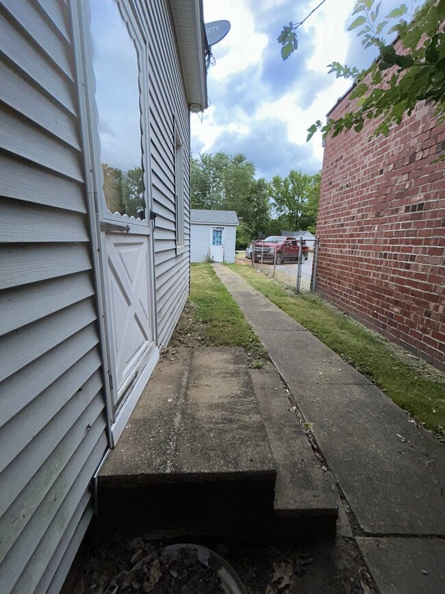 Photo - 905 W Monroe St