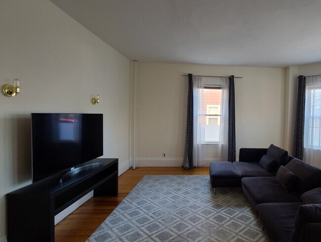 Photo - 45 Temple St Unit 1A