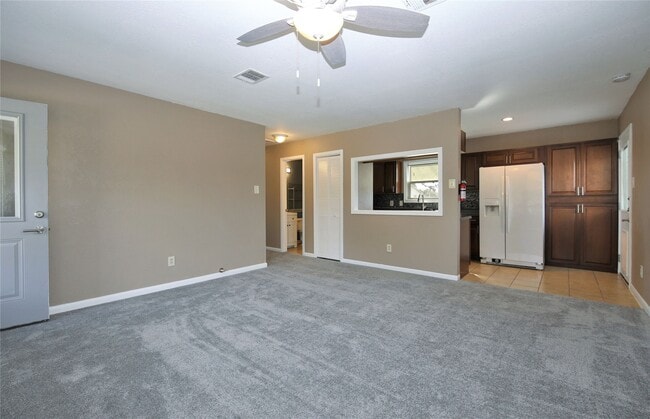 Photo - 6611 Wayne Johnson Ave